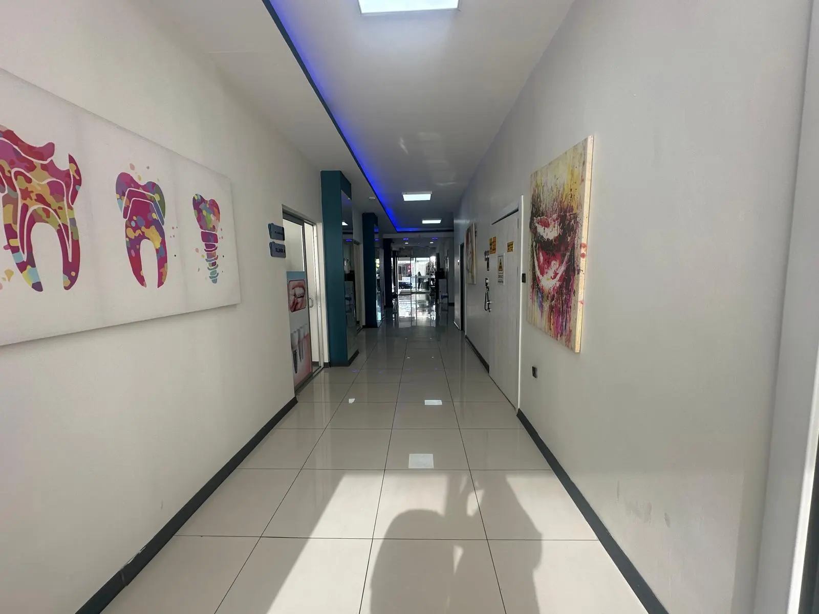 Von der Klinik bereitgestelltes Foto von Altınkum Dental