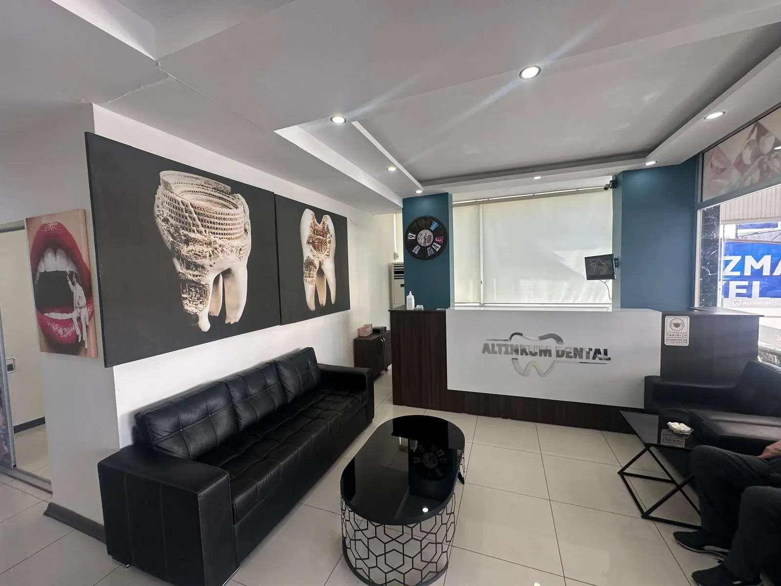 Von der Klinik bereitgestelltes Foto von Altınkum Dental