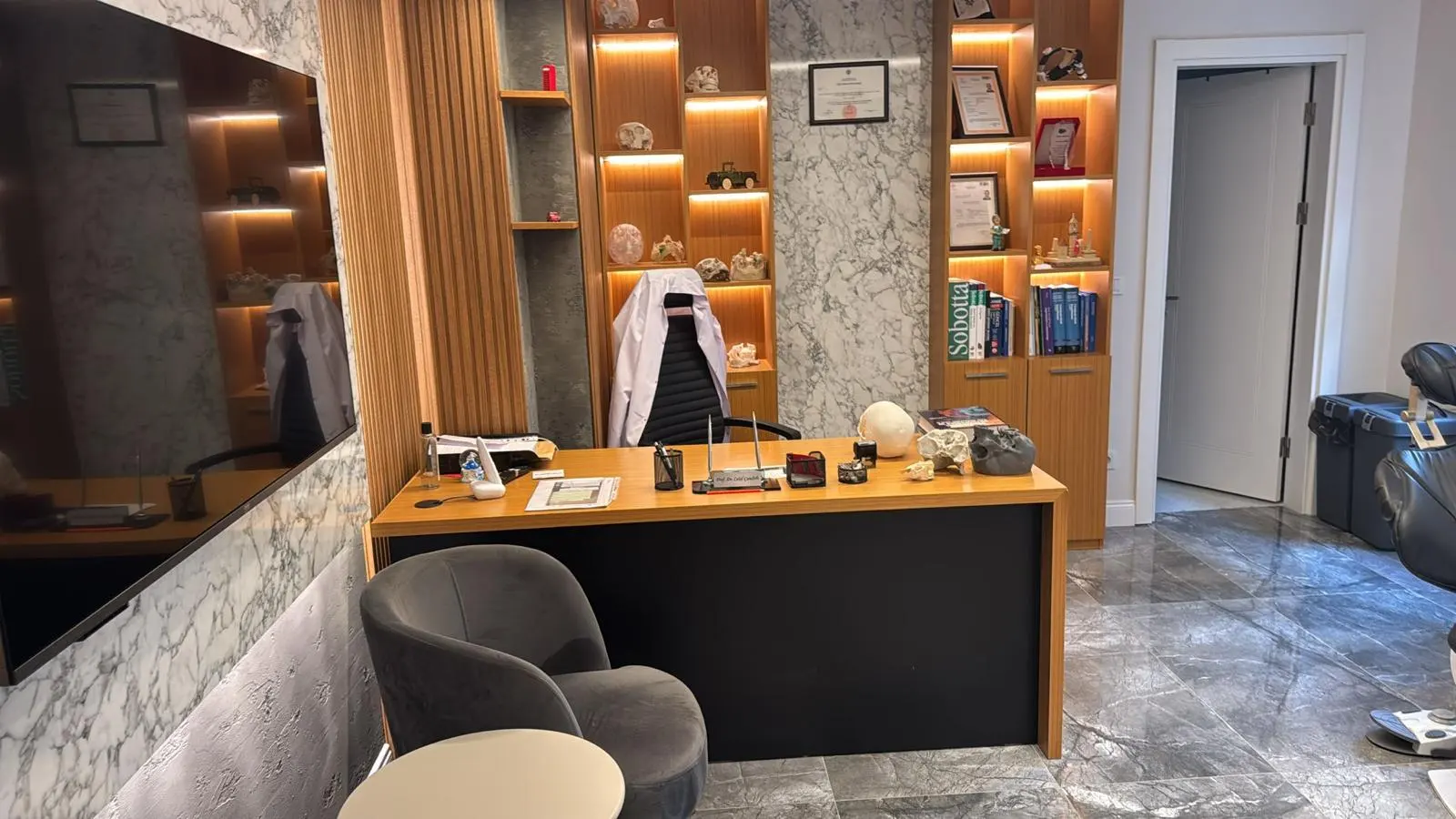 Clinic-provided photograph of Prof. Dr Celal Çandırlı