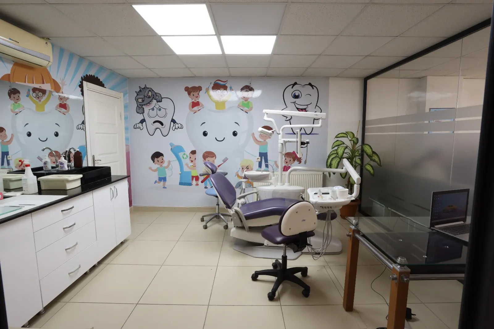 Clinic-provided photograph of İmplantdent Dental Clinic