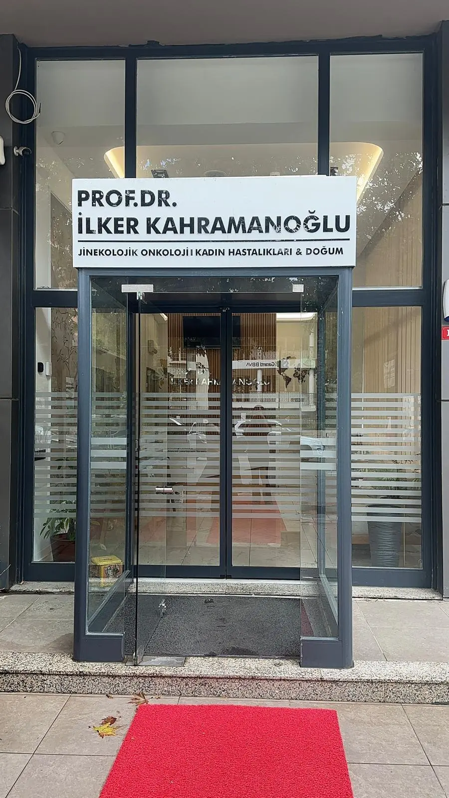 Clinic-provided photograph of Assoc. Prof. Dr İlker Kahramanoğlu