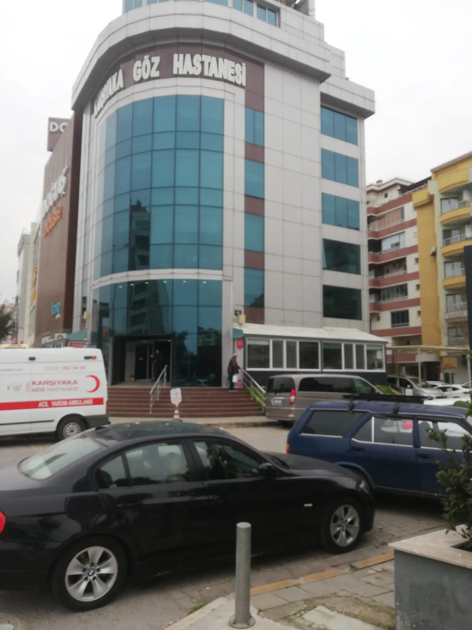 Clinic-provided photograph of Karşıyaka Eye Hospital