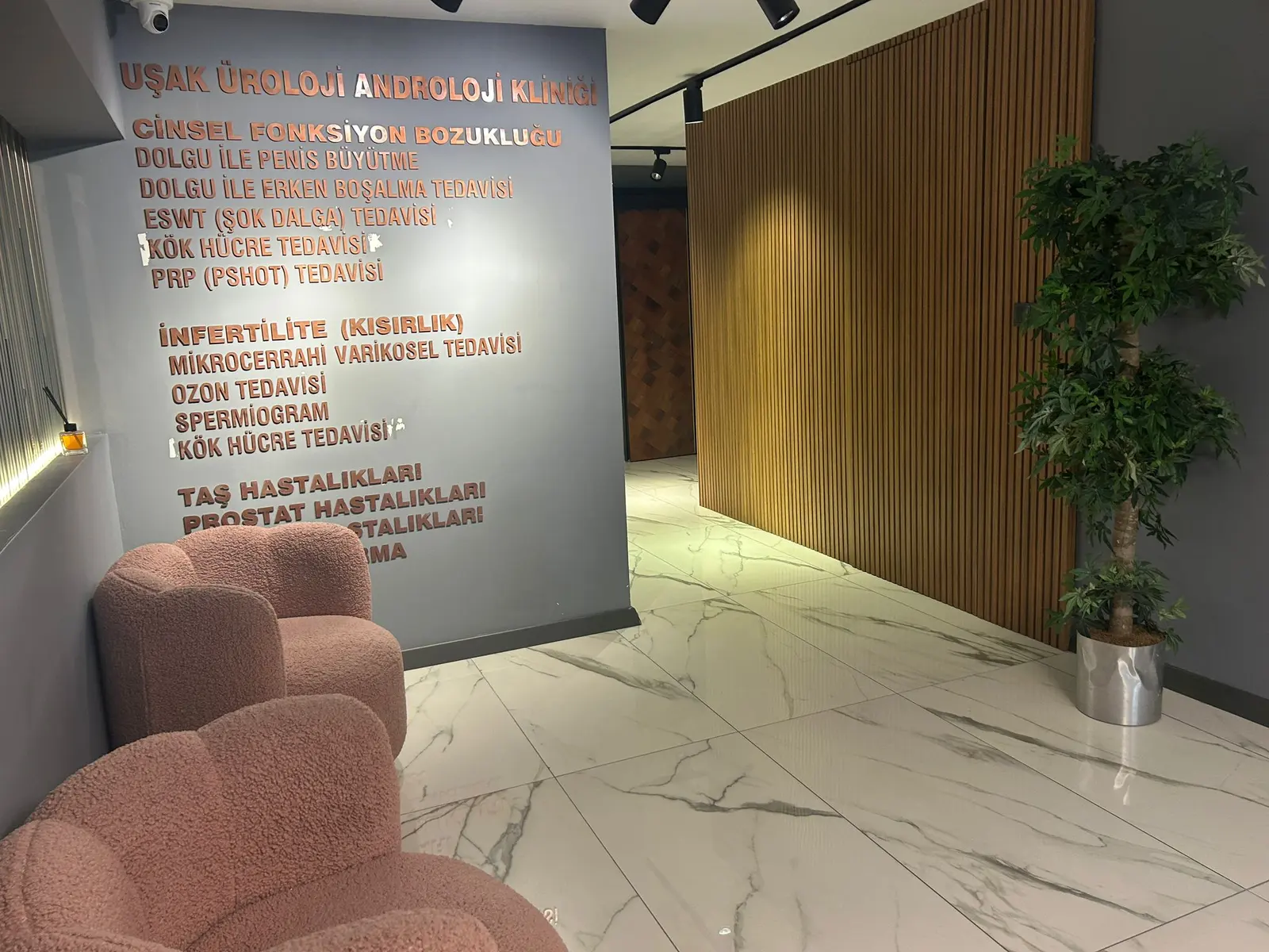 Clinic-provided photograph of Dr İsmail Özdemir
