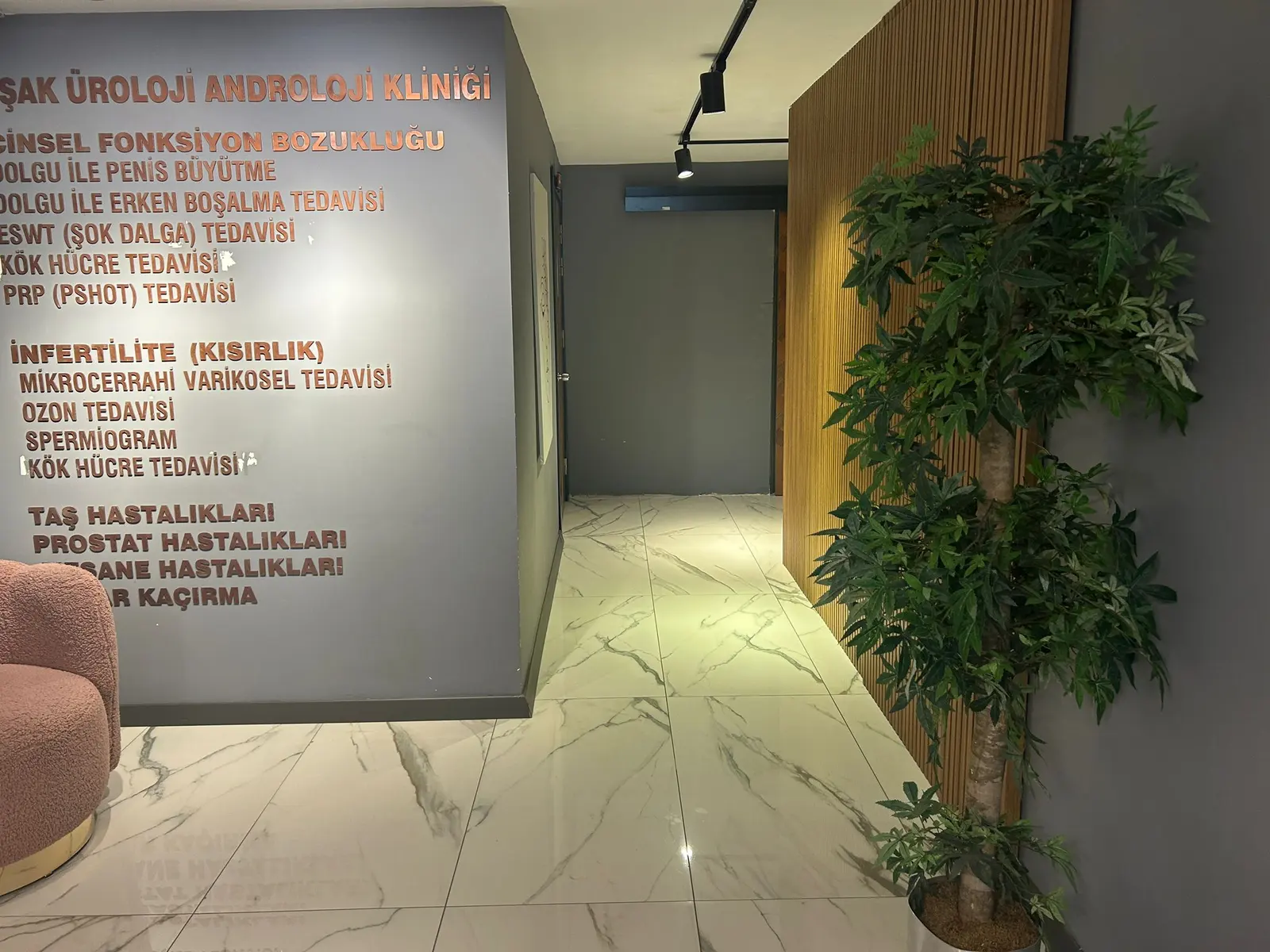 Clinic-provided photograph of Dr İsmail Özdemir