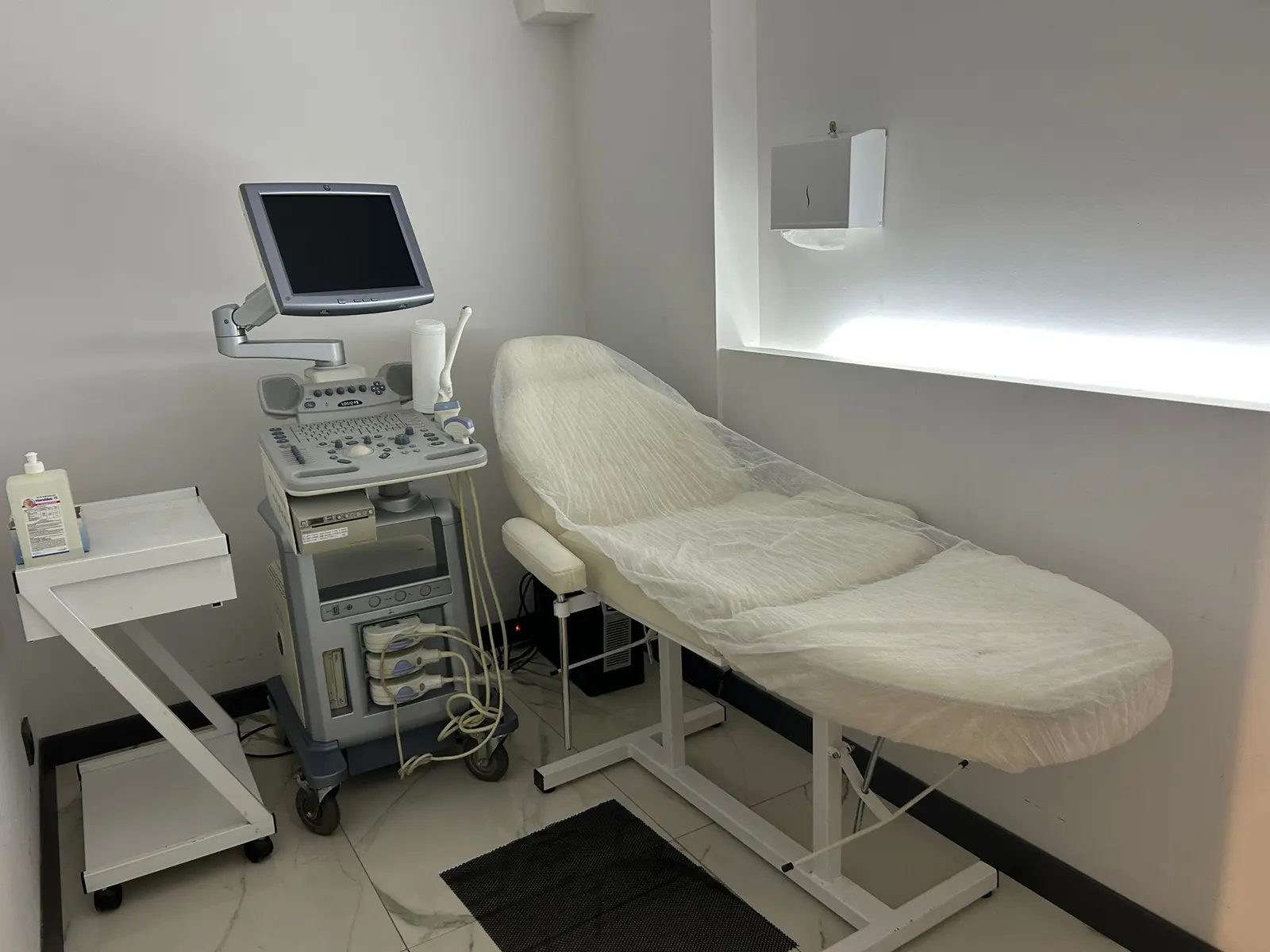 Clinic-provided photograph of Dr İsmail Özdemir