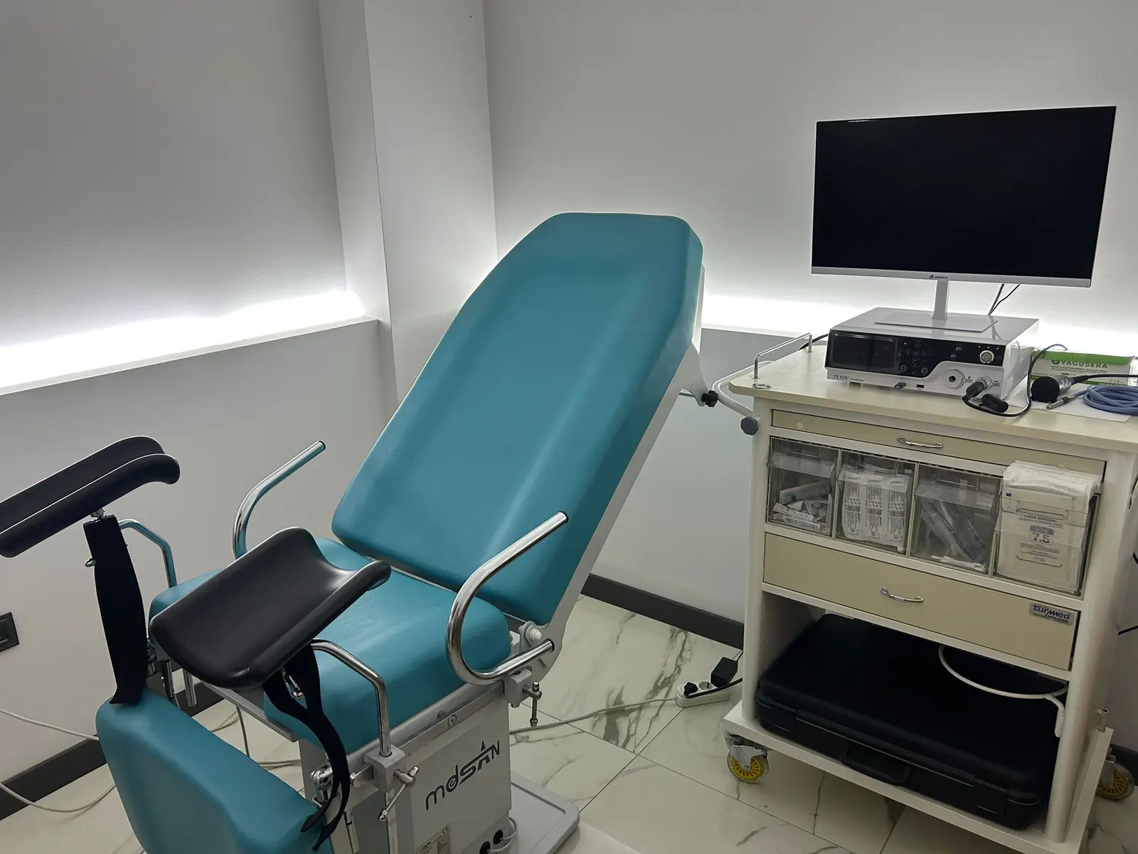 Clinic-provided photograph of Dr İsmail Özdemir
