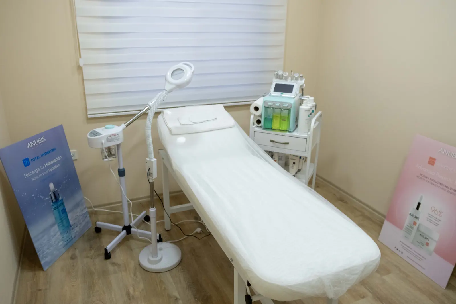 Clinic-provided photograph of Dr Safiye Zühal Gündoğmuş