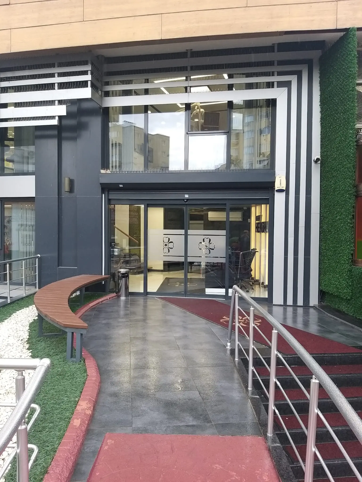 Clinic-provided photograph of Denthekim Dental Clinic