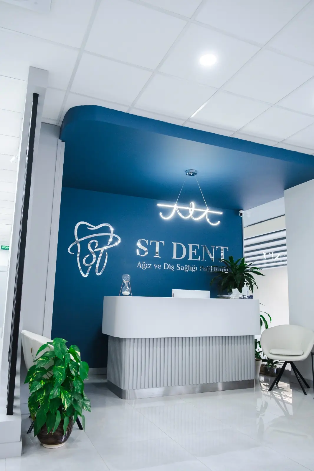 Clinic-provided photograph of ST Dent