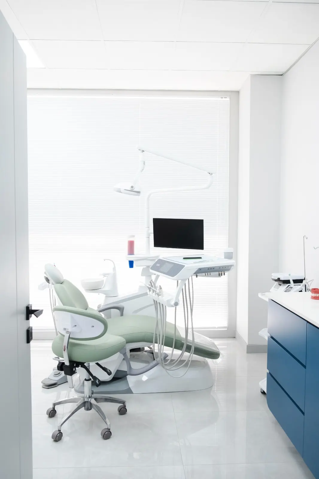 Clinic-provided photograph of ST Dent