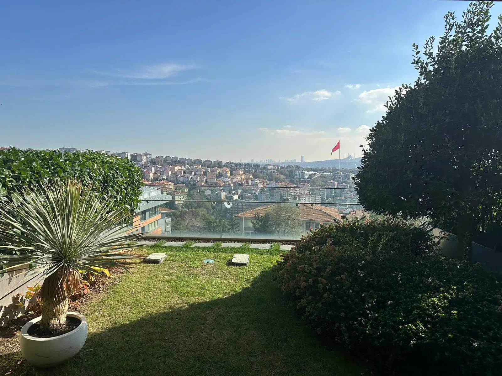 Von der Klinik bereitgestelltes Foto von Dr. Dilahan Sankır