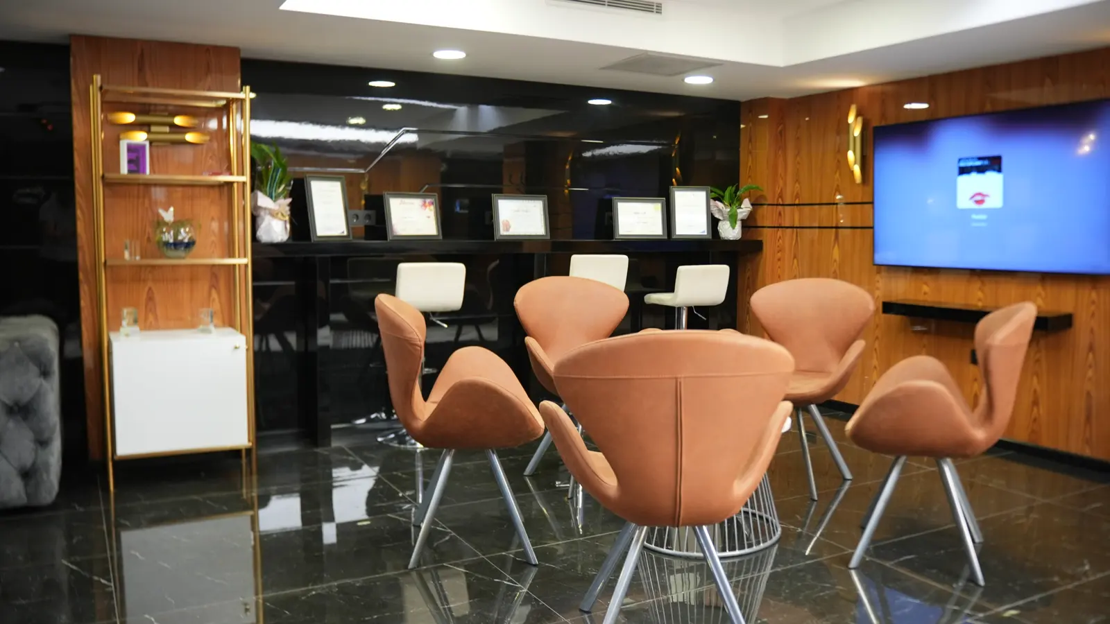 Clinic-provided photograph of Dr Güngör Kırmızıgül