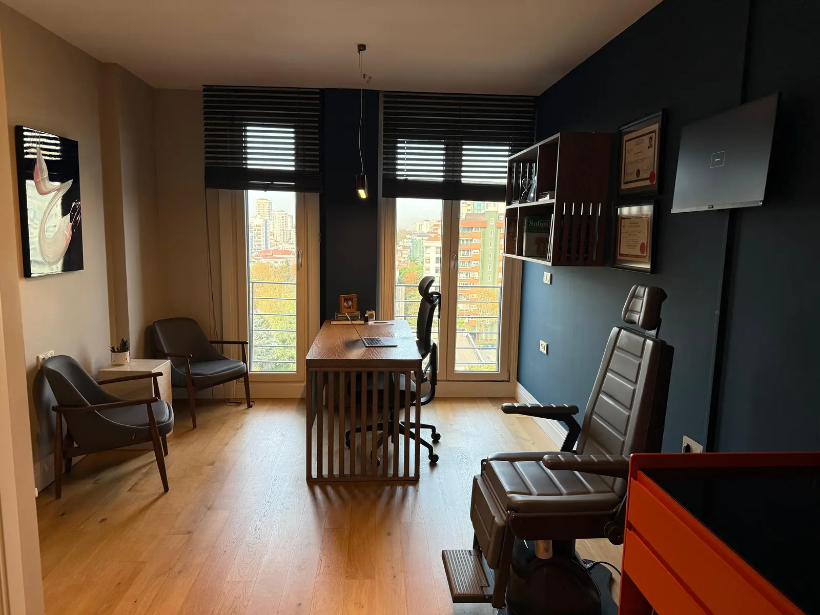 Clinic-provided photograph of Dr Mustafa Caner Kesimli