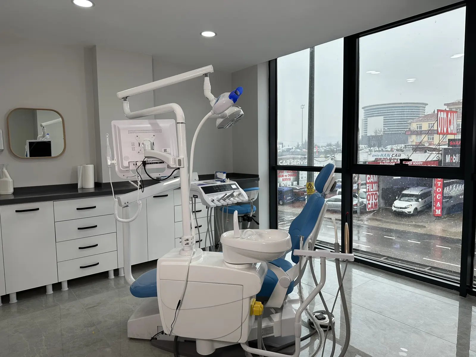 Clinic-provided photograph of Dentaöz Ümraniye Dental Clinic