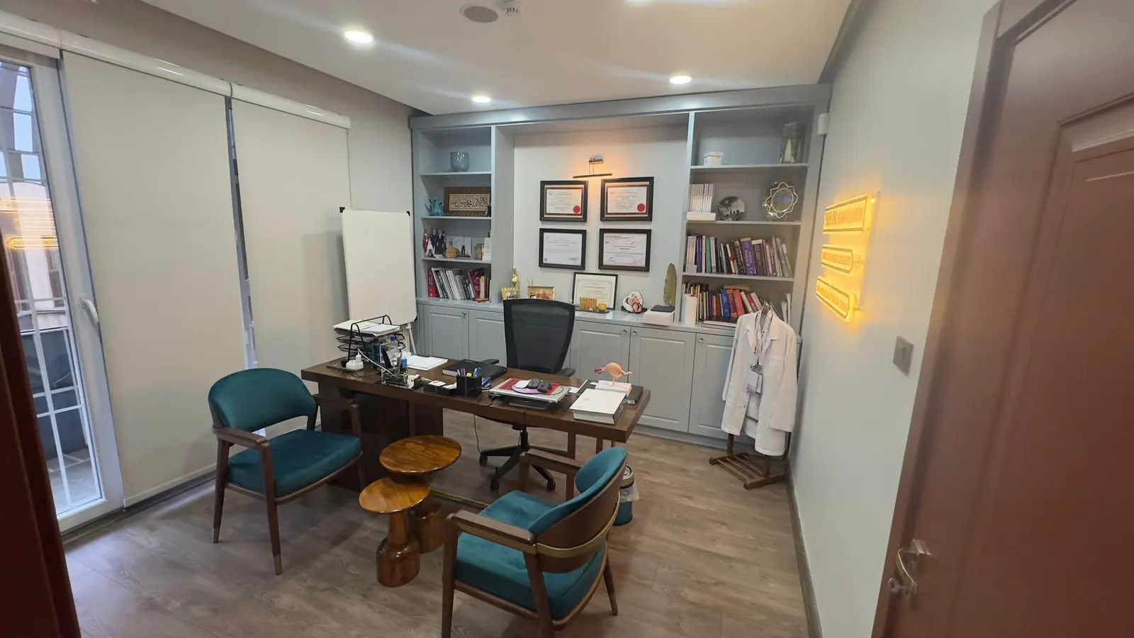 Clinic-provided photograph of Assoc. Prof. Dr Hanifi Şahin