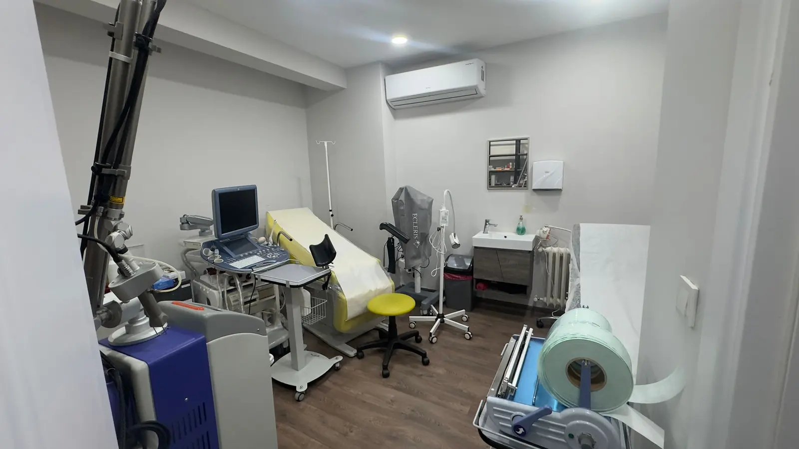 Clinic-provided photograph of Assoc. Prof. Dr Hanifi Şahin