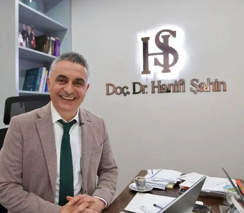Clinic-provided photograph of Assoc. Prof. Dr Hanifi Şahin