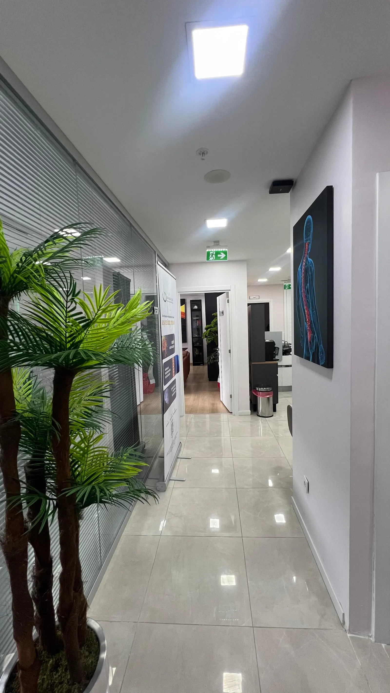 Clinic-provided photograph of Dr Selçuk Gözcü