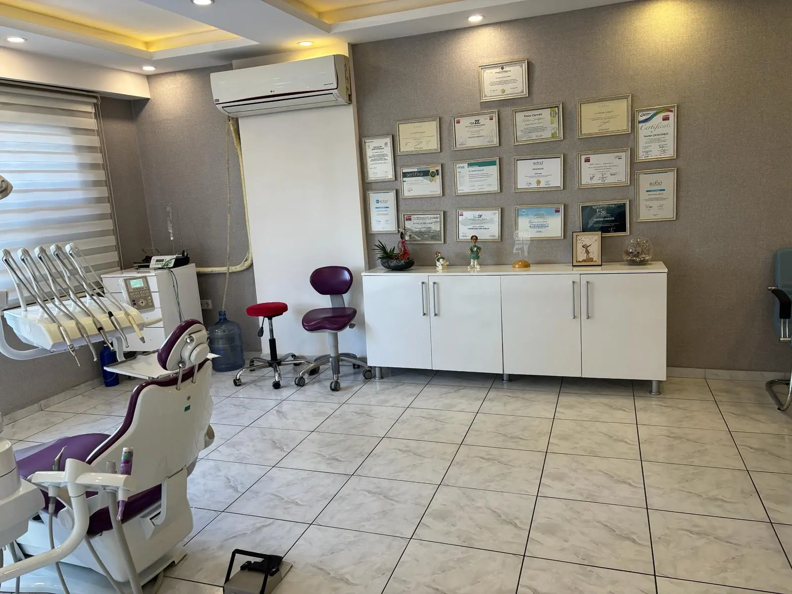 Clinic-provided photograph of Dr Yasemin Gençtarih Akbalık