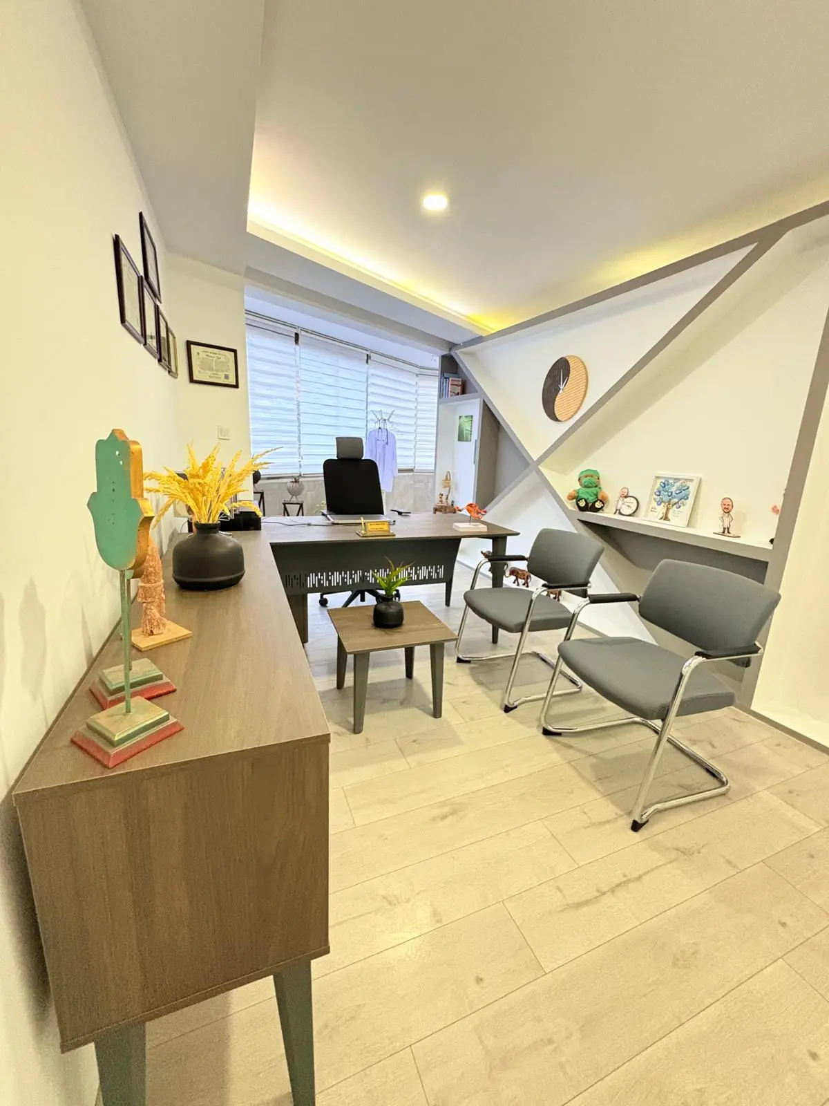 Clinic-provided photograph of Dr Mehmet Gül