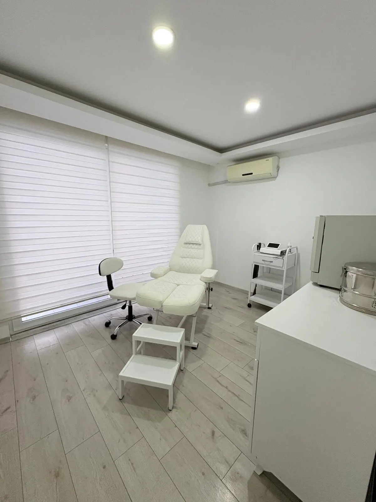Clinic-provided photograph of Dr Mehmet Gül