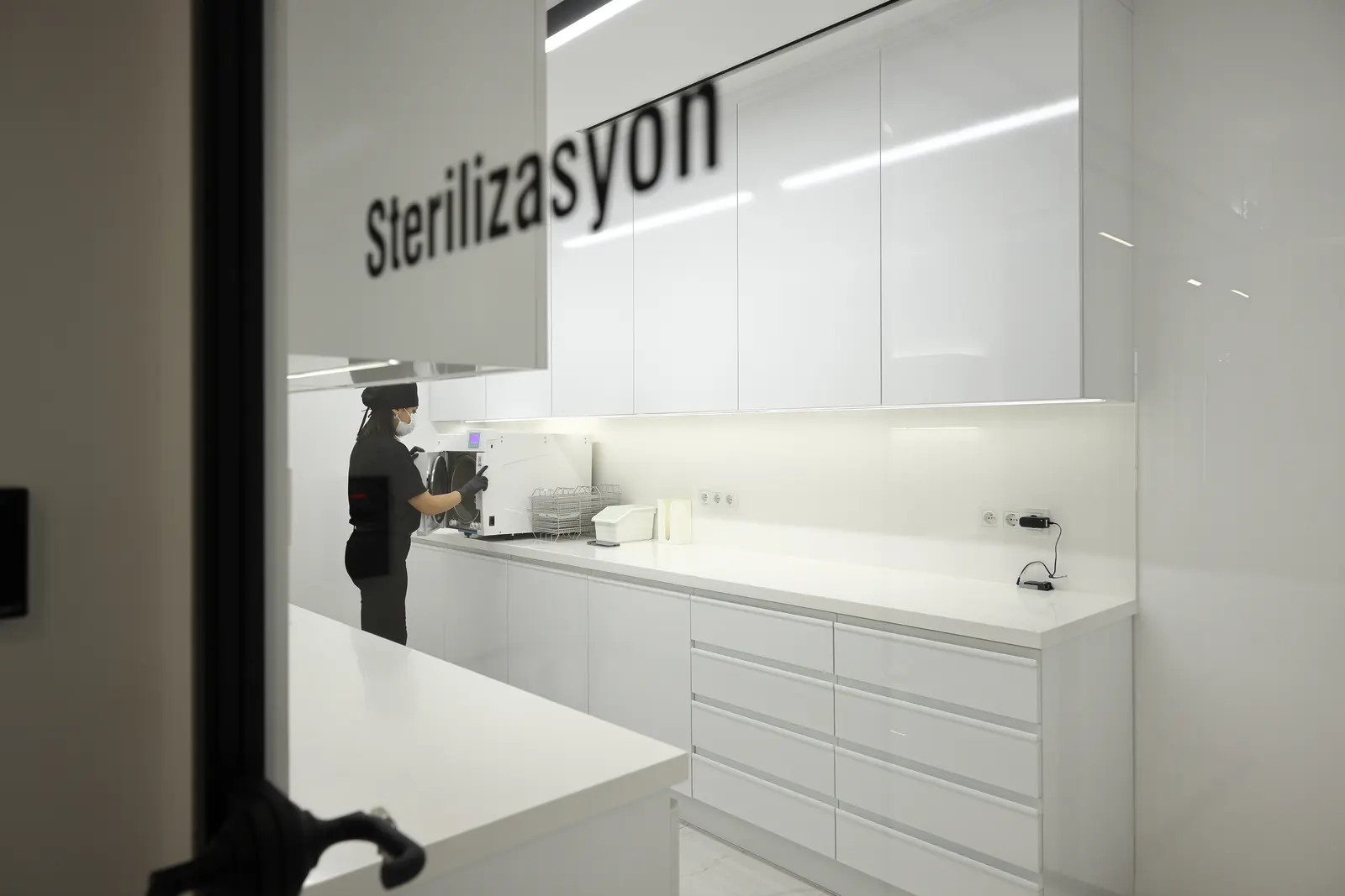 Clinic-provided photograph of Denthill Clinic Maslak