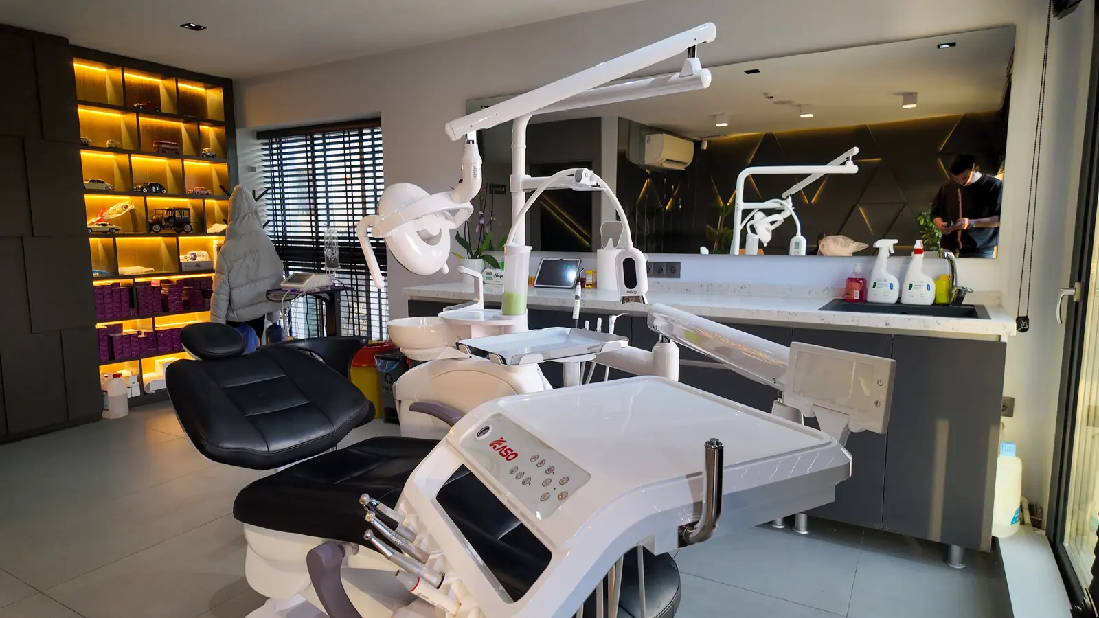 Clinic-provided photograph of Dr Deniz Karaalioğlu