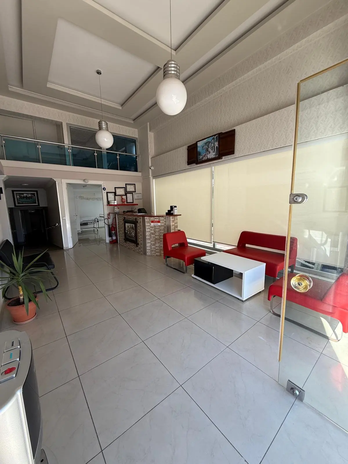Clinic-provided photograph of Dr Hüseyin Şen