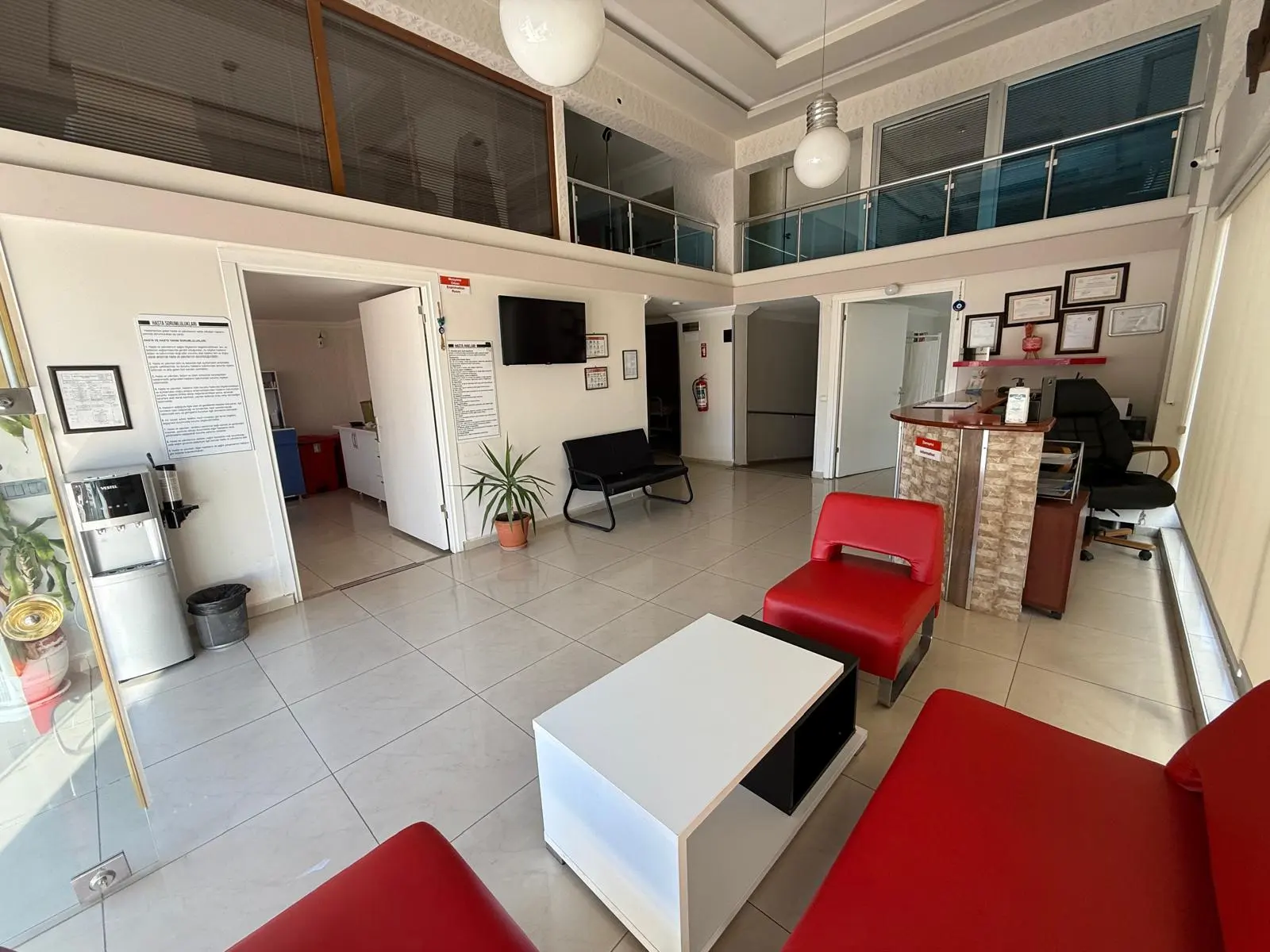 Clinic-provided photograph of Dr Hüseyin Şen