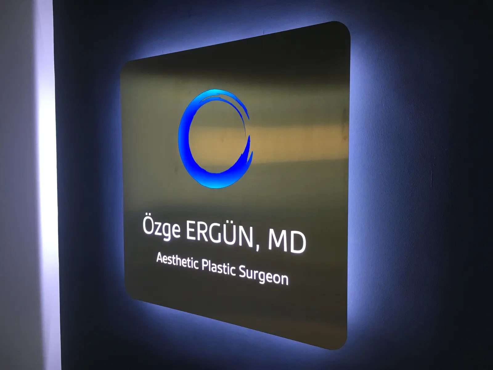Von der Klinik bereitgestelltes Foto von Dr. Özge Ergün