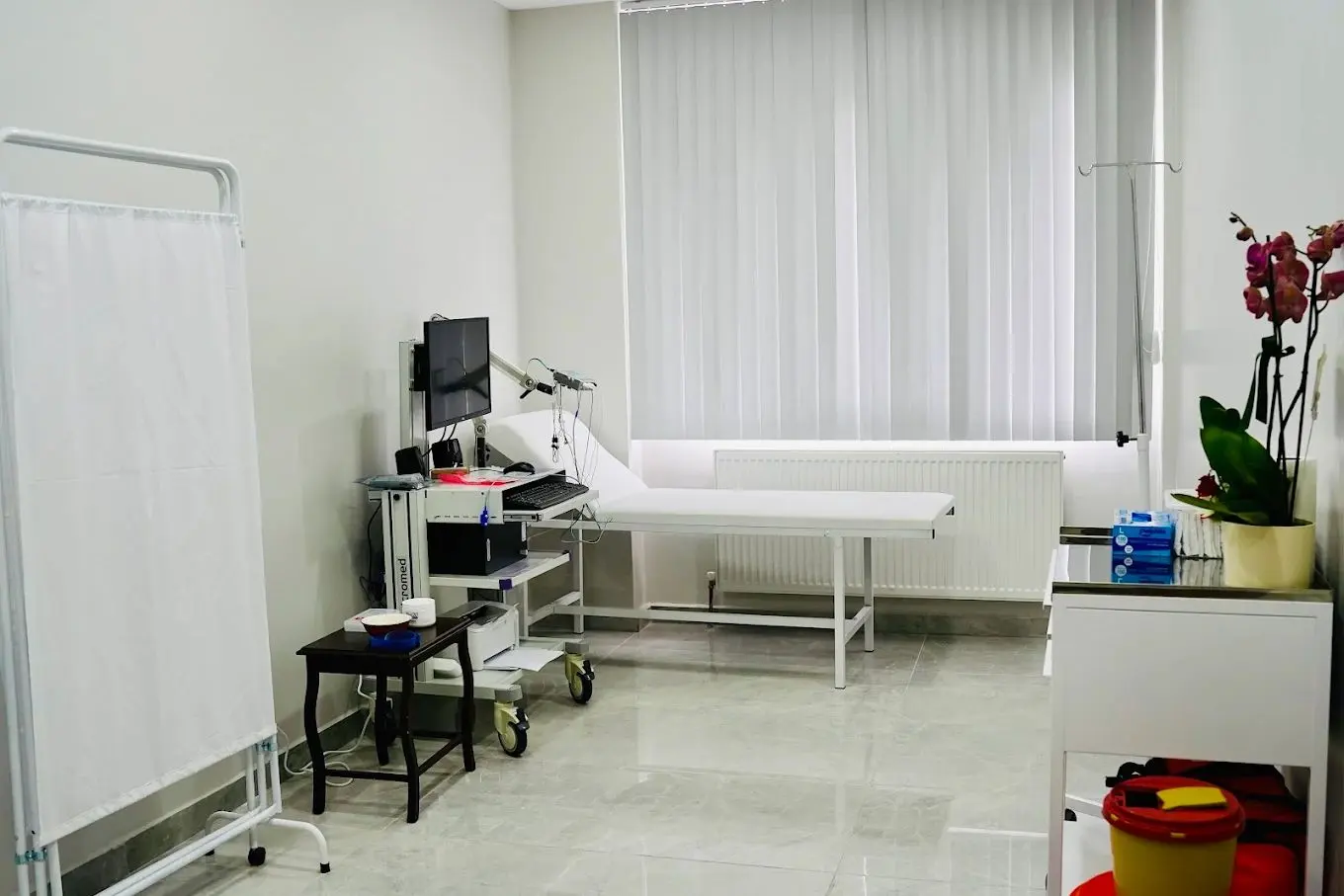 Clinic-provided photograph of Dr İlkay Uzunca
