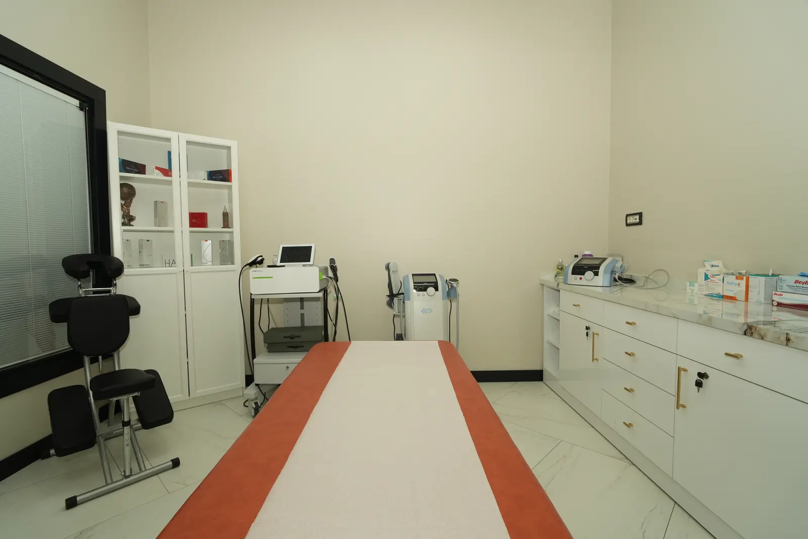 Clinic-provided photograph of Dr Zer Rehabilitation Clinic