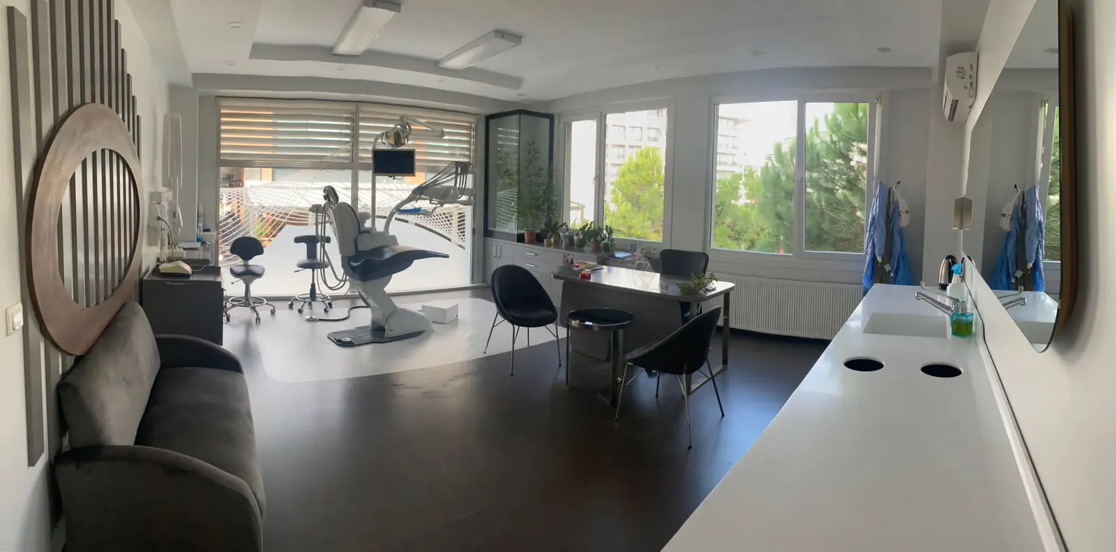 Clinic-provided photograph of Flora Mimaroba Dental Clinic