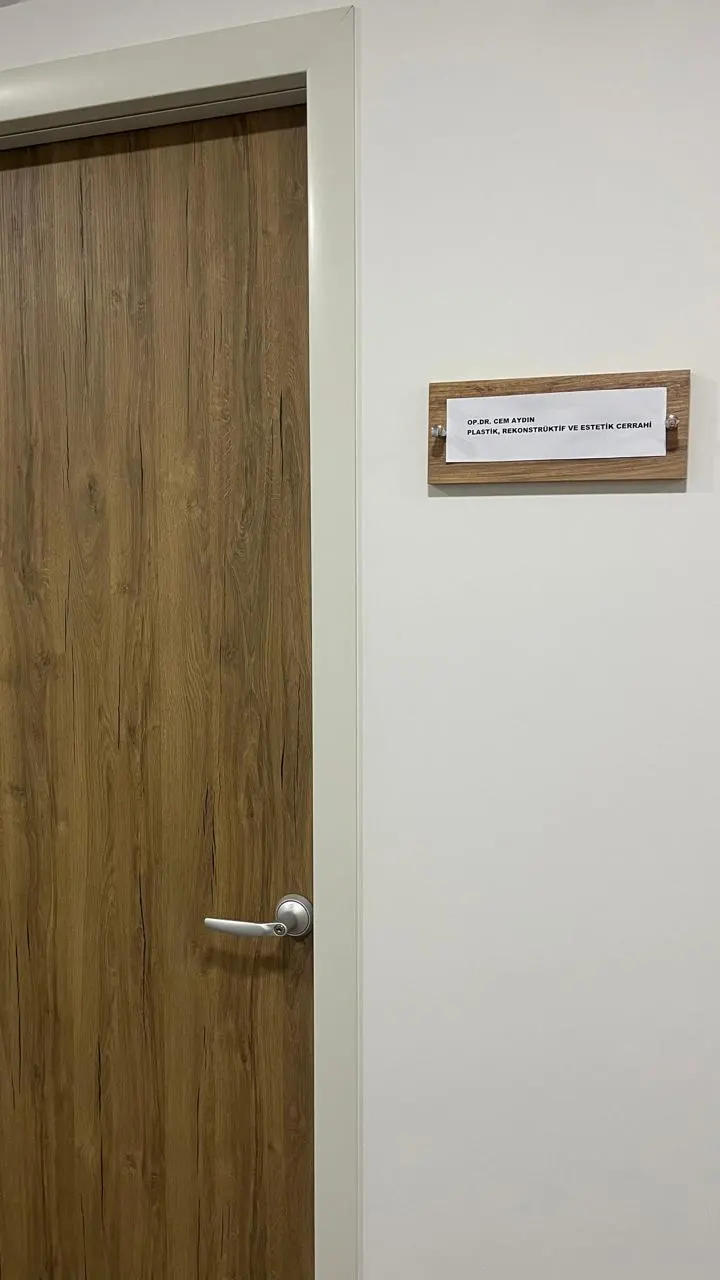 Von der Klinik bereitgestelltes Foto von Dr. Cem Aydın