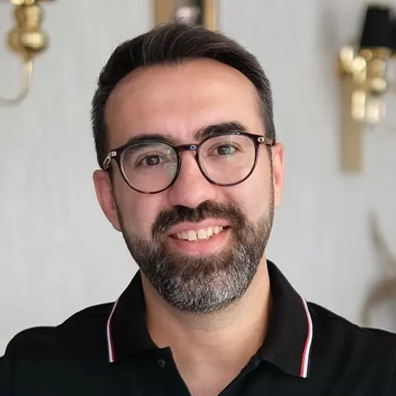 Clinic-provided photograph of Dr Berat Çiğdem