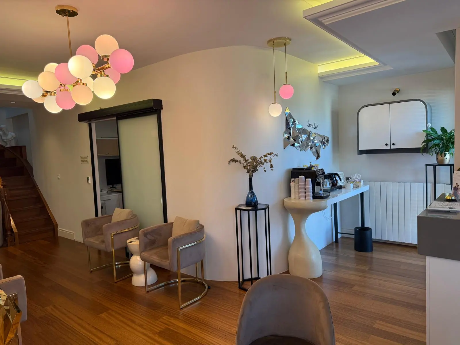 Clinic-provided photograph of Dr Ali Attila Aydın