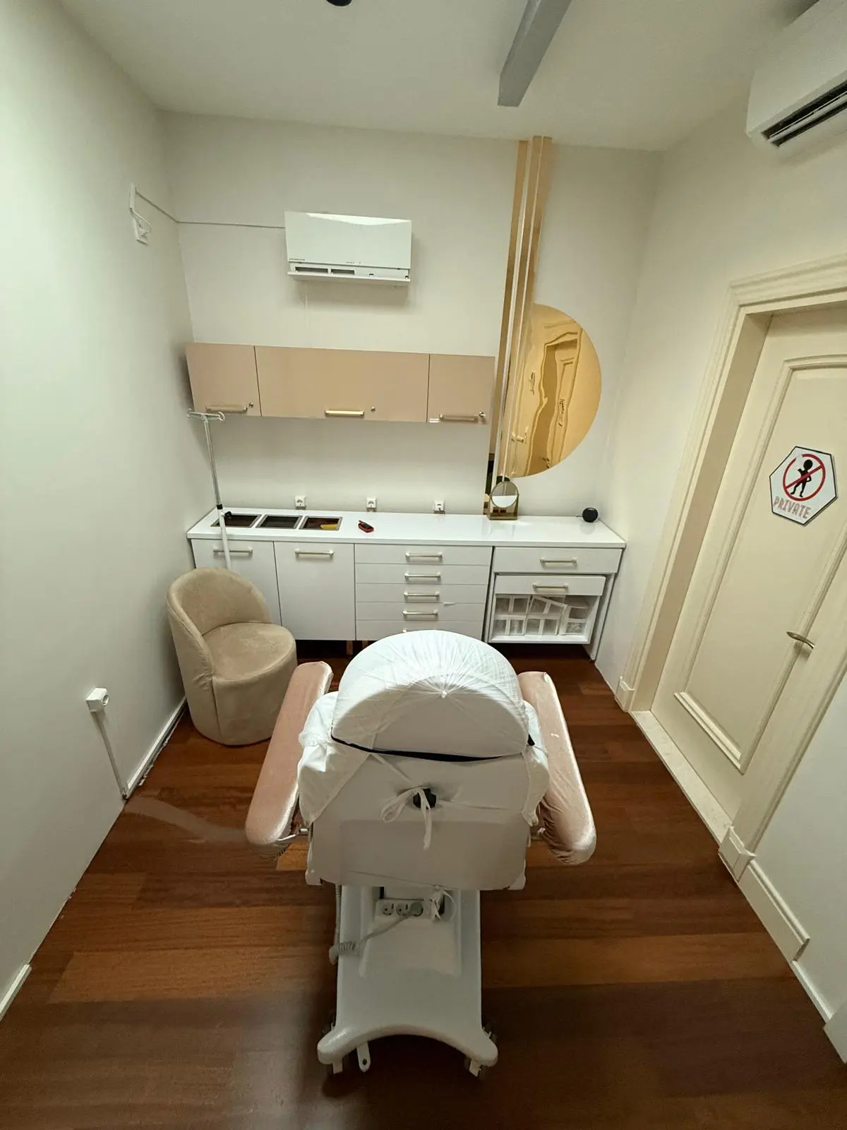 Clinic-provided photograph of Dr Ali Attila Aydın