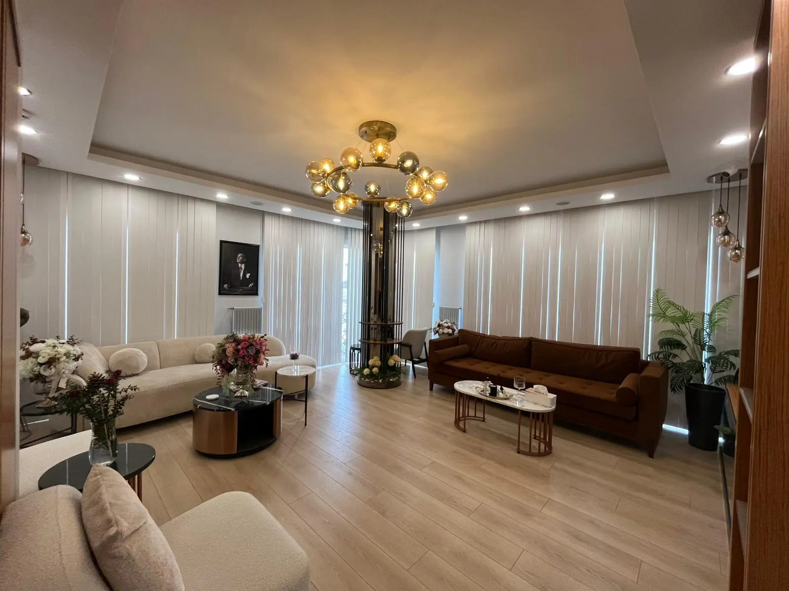 Clinic-provided photograph of Assoc. Prof. Dr Tuğba Özkök Akbulut