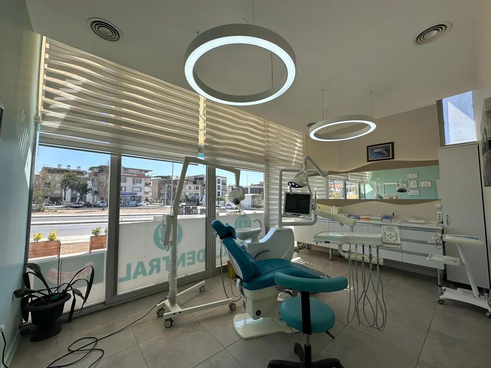 Von der Klinik bereitgestelltes Foto von Dentral Zahnklinik