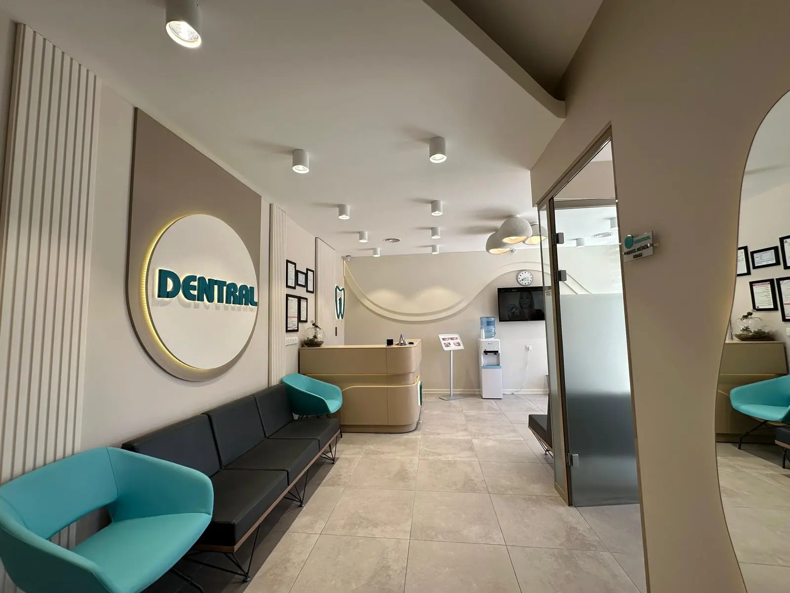 Von der Klinik bereitgestelltes Foto von Dentral Zahnklinik
