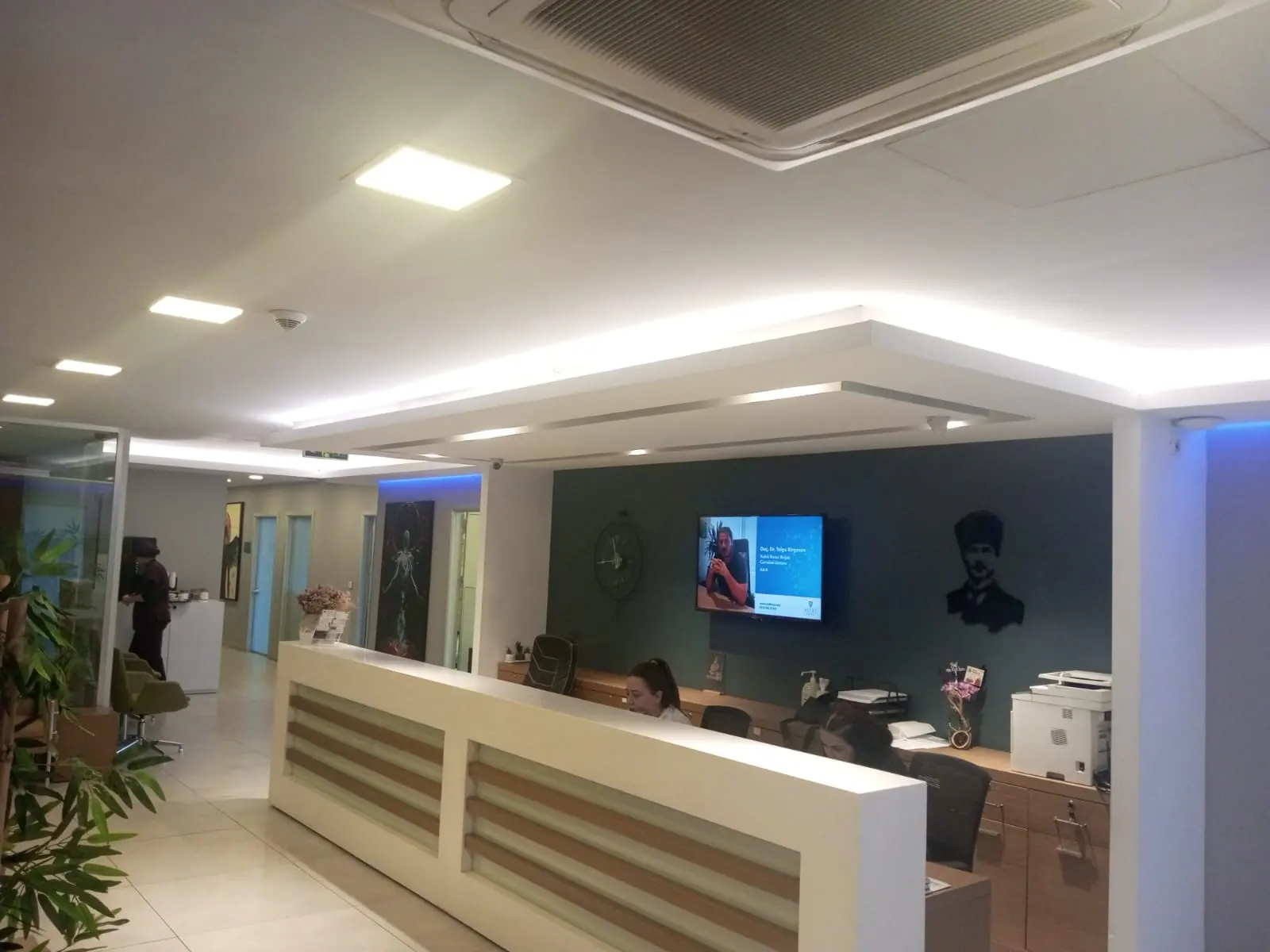 Clinic-provided photograph of Dr Salih Şentürk