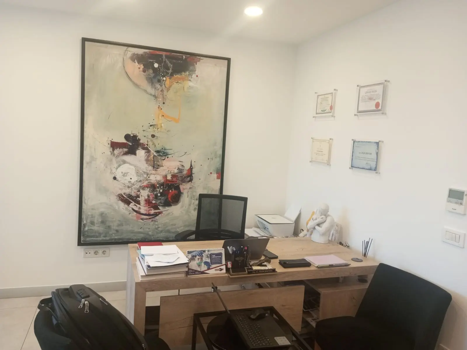 Clinic-provided photograph of Dr Salih Şentürk