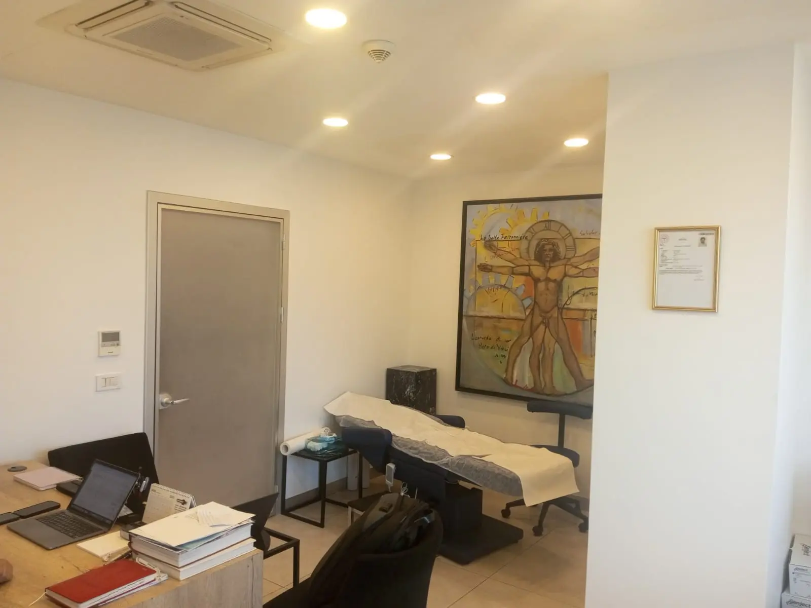 Clinic-provided photograph of Dr Salih Şentürk