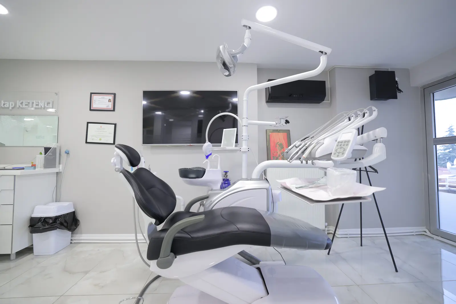 Clinic-provided photograph of Dentislife Dental Clinic