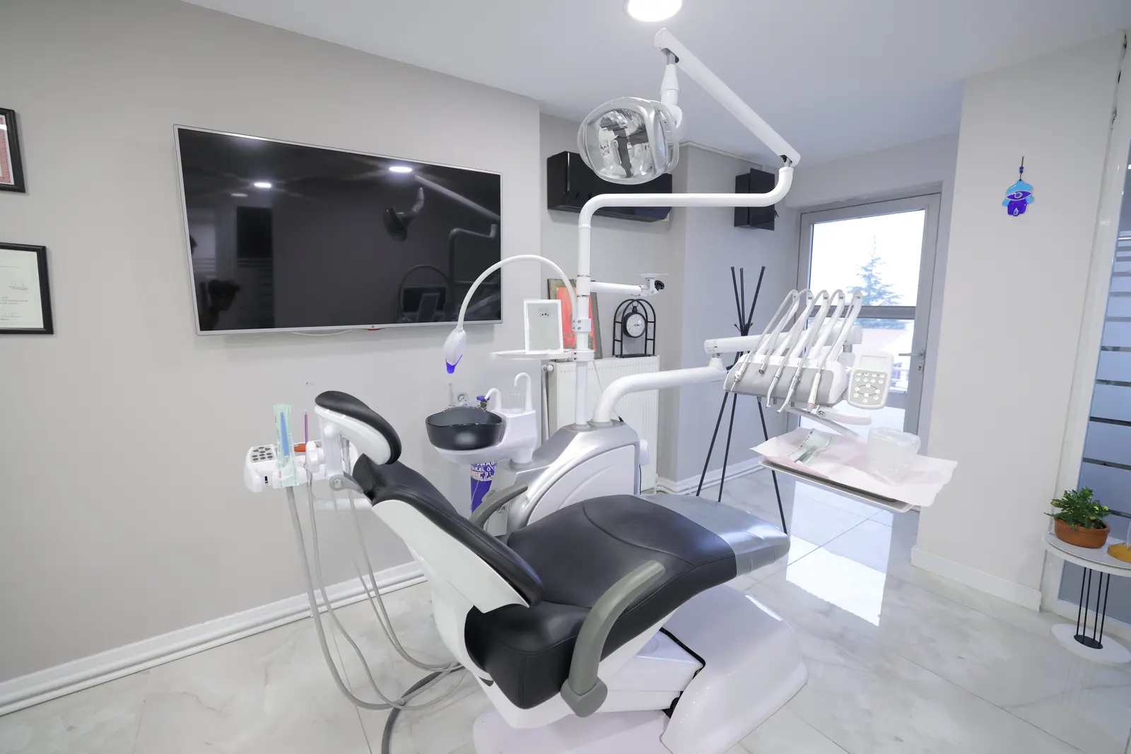 Clinic-provided photograph of Dentislife Dental Clinic