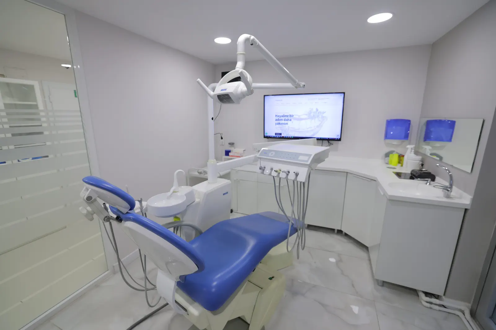 Clinic-provided photograph of Dentislife Dental Clinic