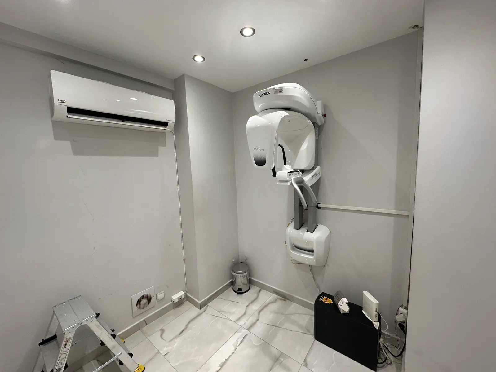 Clinic-provided photograph of Dr Sulhhi Andaç Durukan