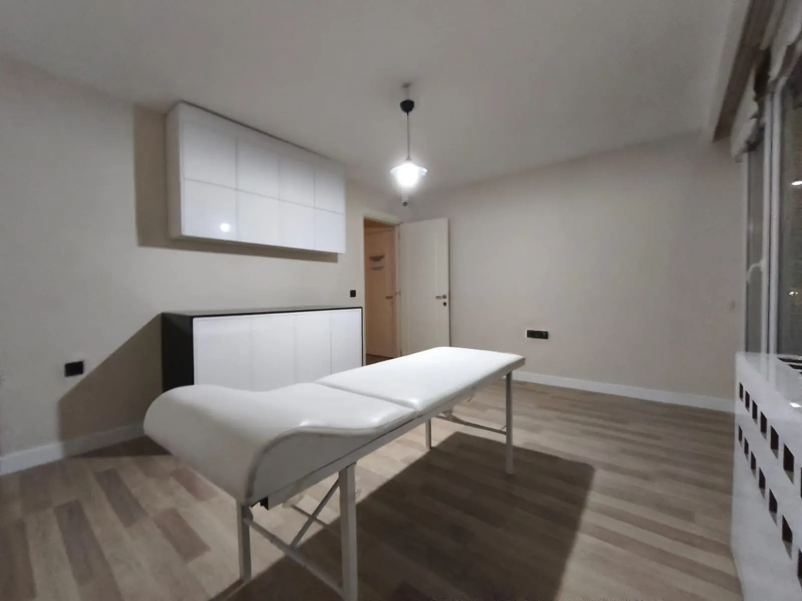 Von der Klinik bereitgestelltes Foto von Dr. Serkan Kaya