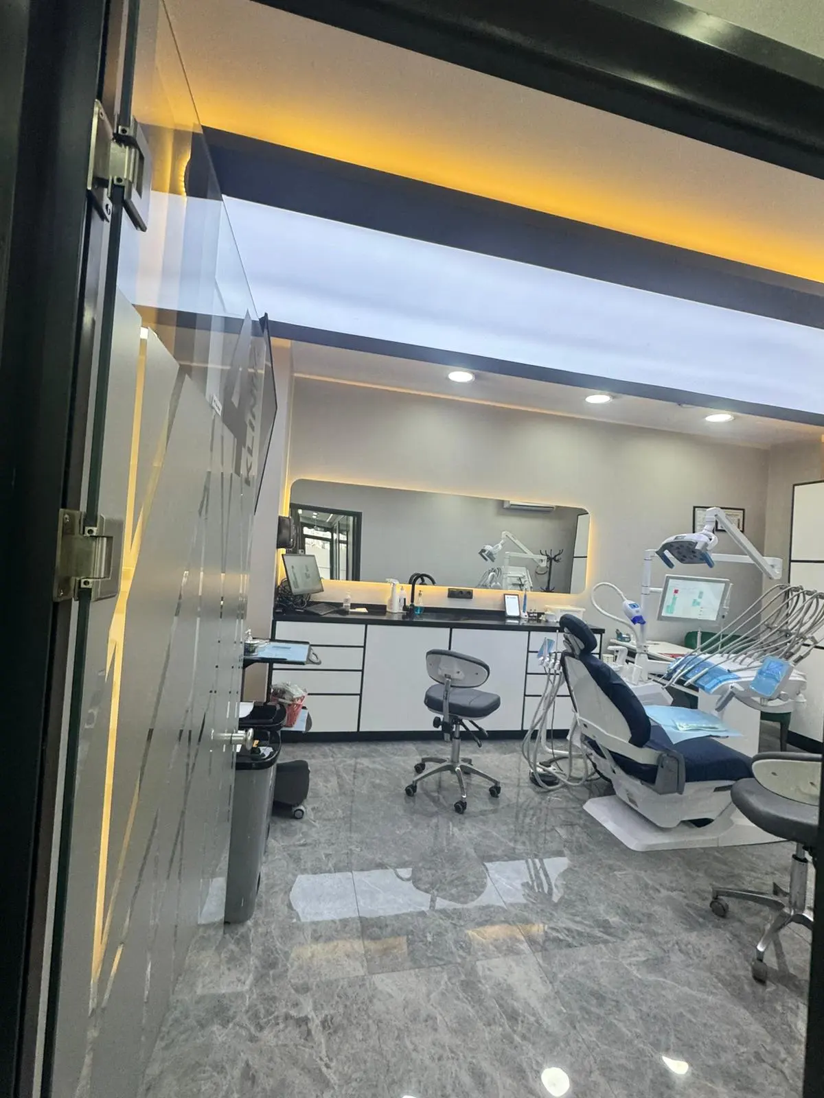 Clinic-provided photograph of Ayyıldız Dental Clinic