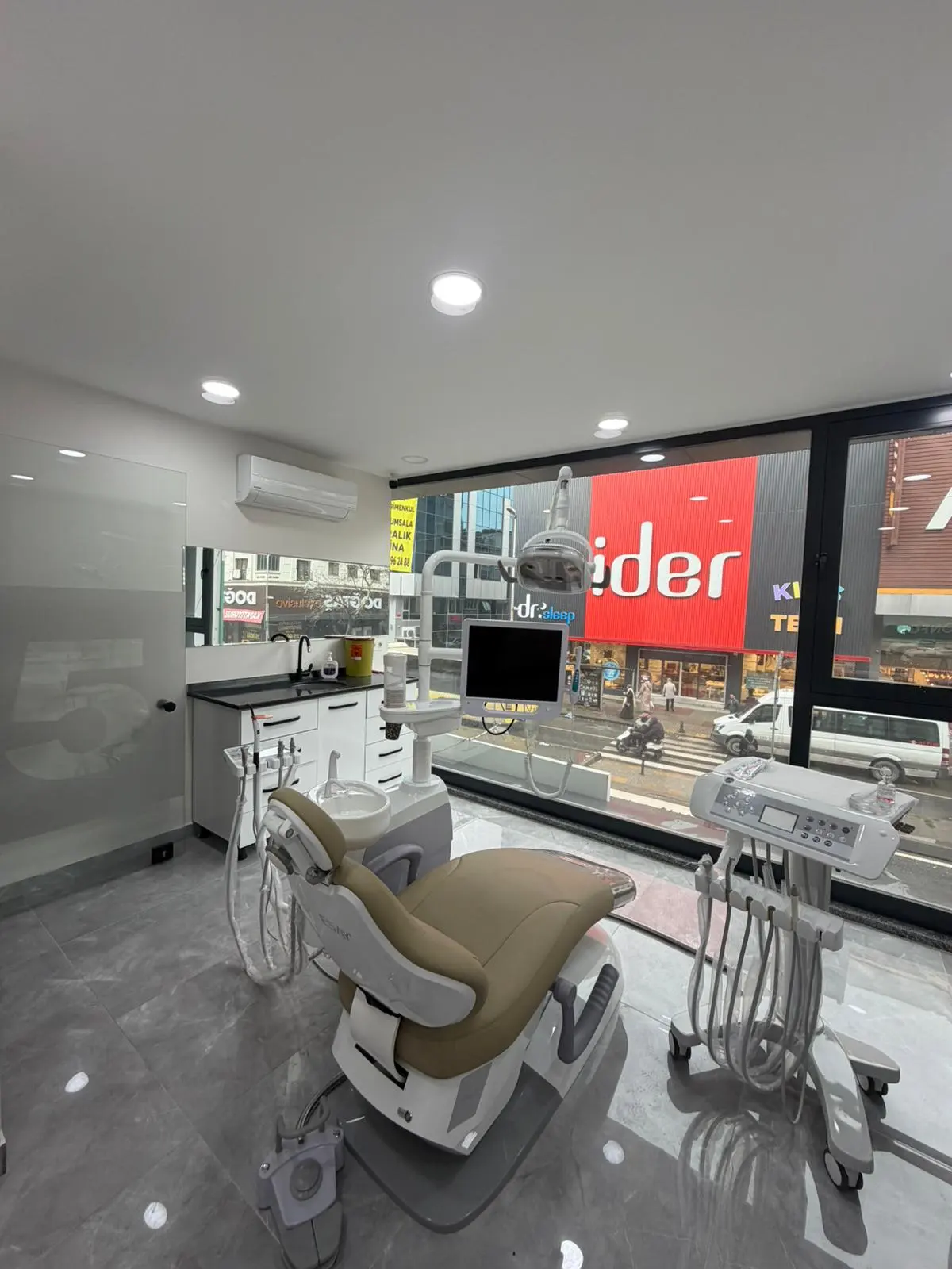 Clinic-provided photograph of Akasya Bayrampaşa Dental Clinic